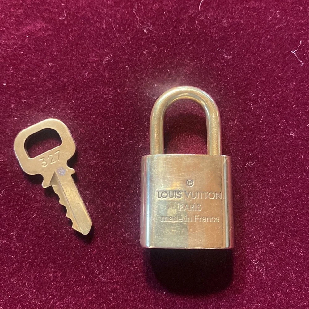 LOUIS VUITTON gold tone lock key set - Picture 3 of 5
